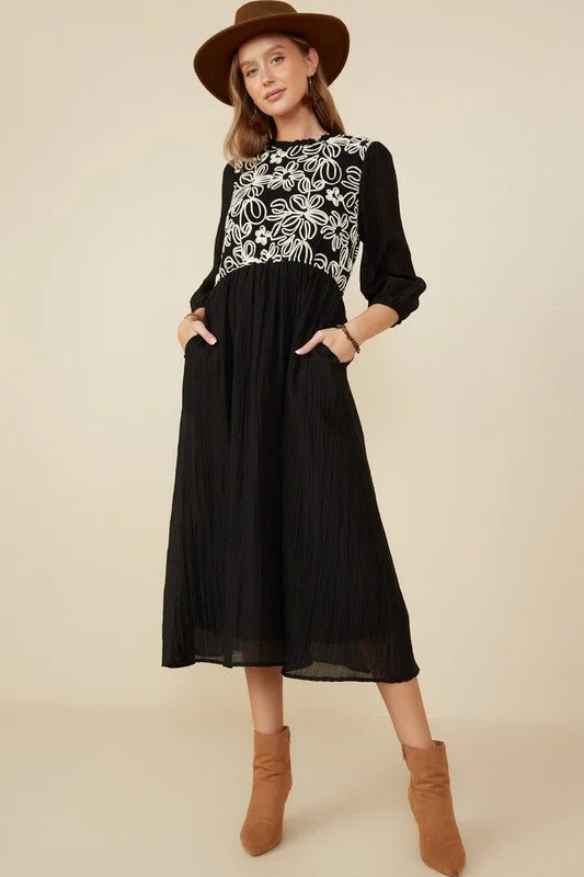 Bryn Dress in Black Crew Neckline Sporty