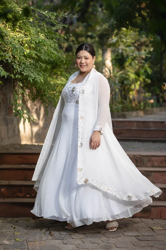 Women's Plus Size Off White Jacket Gown With Sequin And Zari Work ( Set Of 2) - Label Shaurya Sanadhya Front Pockets Side Pockets Patch Pockets Women's Plus Size Off White Jacket Gown With Sequin And Zari Work ( Set Of 2) - Label Shaurya Sanadhya Front Pockets Side Pockets Patch Pockets
