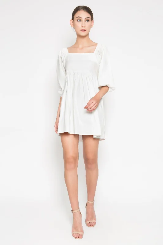 Solstice Dress in White Tunics Fleece cozy