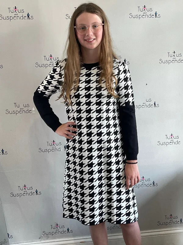Knit Houndstooth Dress SNK3512 Turtleneck Neckline Stylish