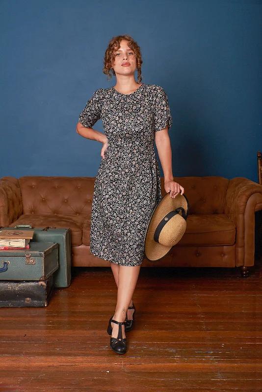Pip Antique Floral Dress Tunics Hiking breathable