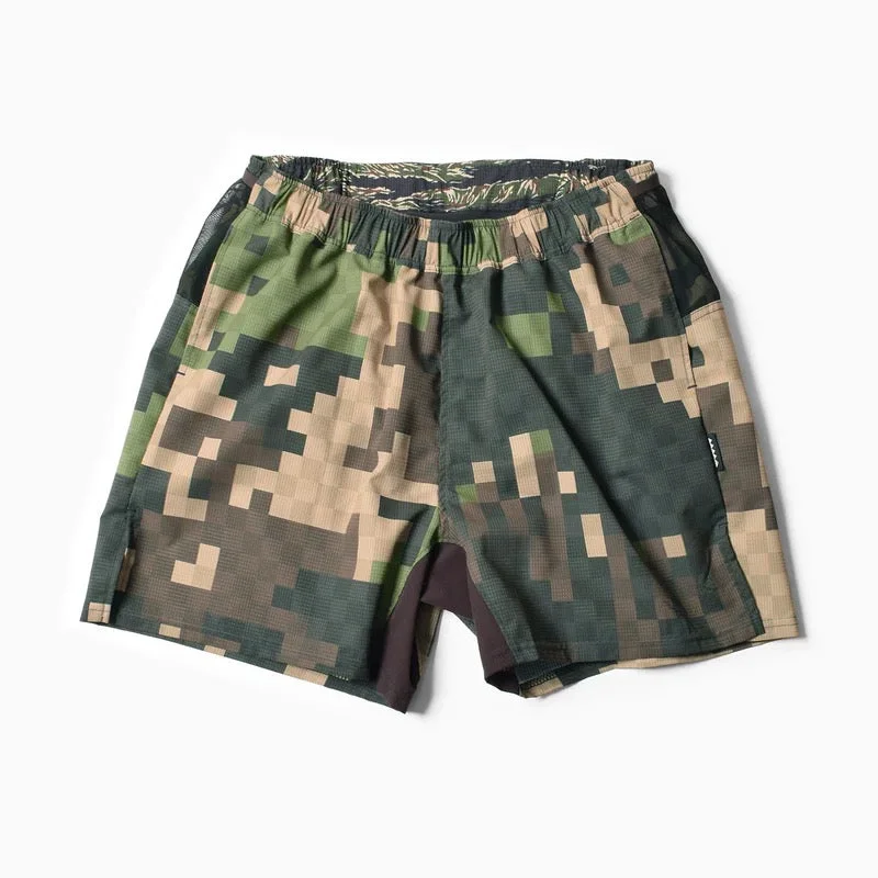 MMA Racing Run Pants V2.5 (Digital Camo) Trendy Wide-Legged Trousers