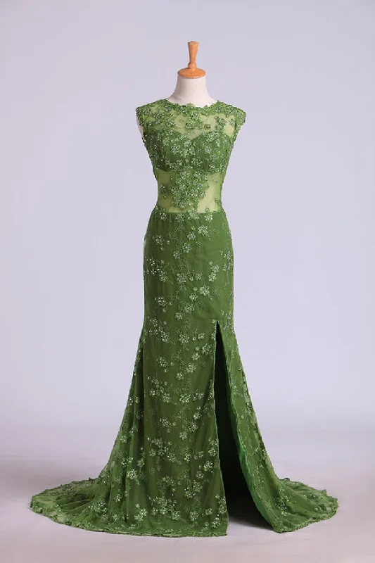 Scoop Column Prom Dresses Tulle With Slit And Applique Sweep Train