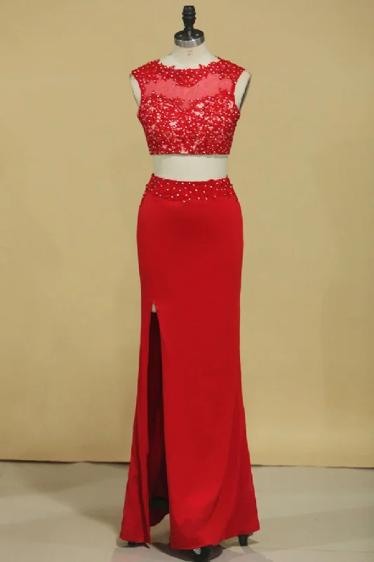 Red Two-Piece Scoop Sheath With Applique And Beads Spandex Prom Dresses
