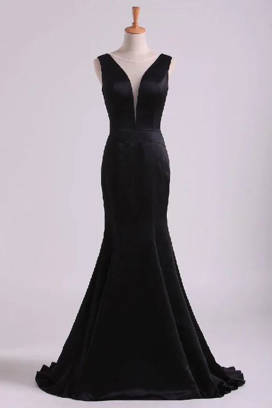 Scoop Floor Length Mermaid Zipper Up Satin Prom Dresses
