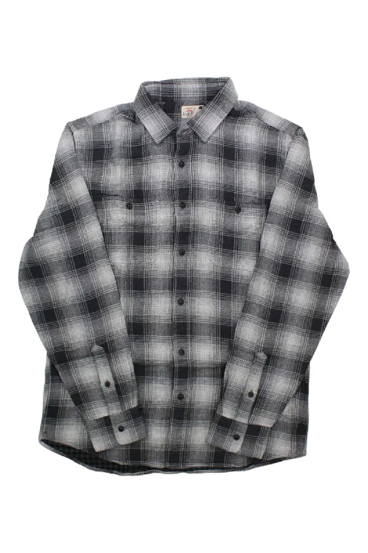 _managed:like new / medium: / boss shadow plaid:#a89b91