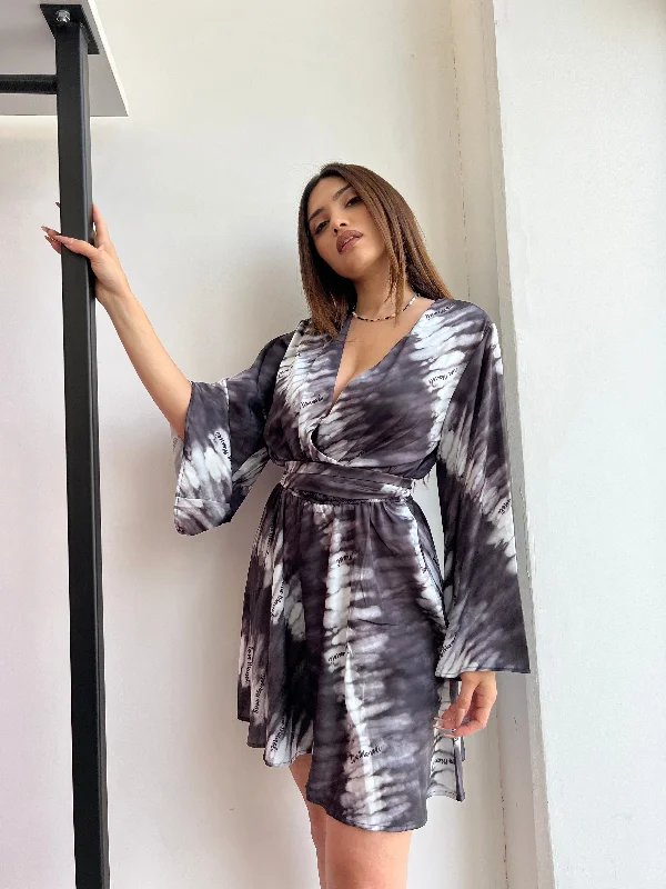 INNA MANOLI PLAYSUIT Velvet jumpsuit, Glamorous, Elegant, Party wear