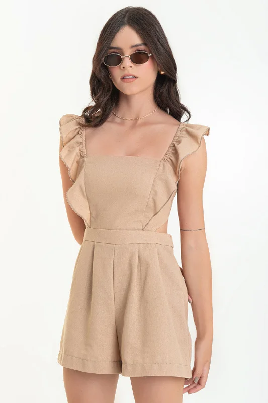 Playsuit cut out en espalda tirantes olanes Halter jumpsuit, Summer style, Sexy, Chic Playsuit cut out en espalda tirantes olanes Halter jumpsuit, Summer style, Sexy, Chic